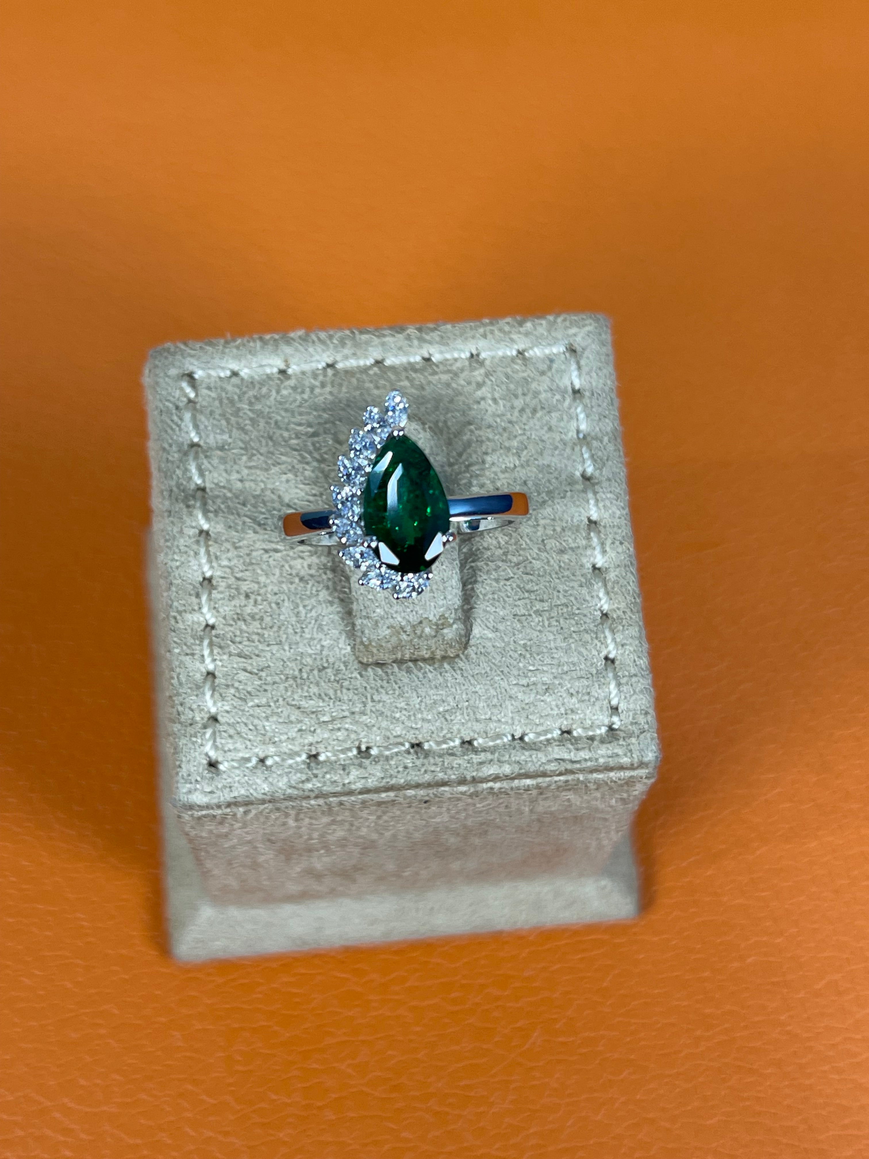 Tsavorite diamond white gold ring