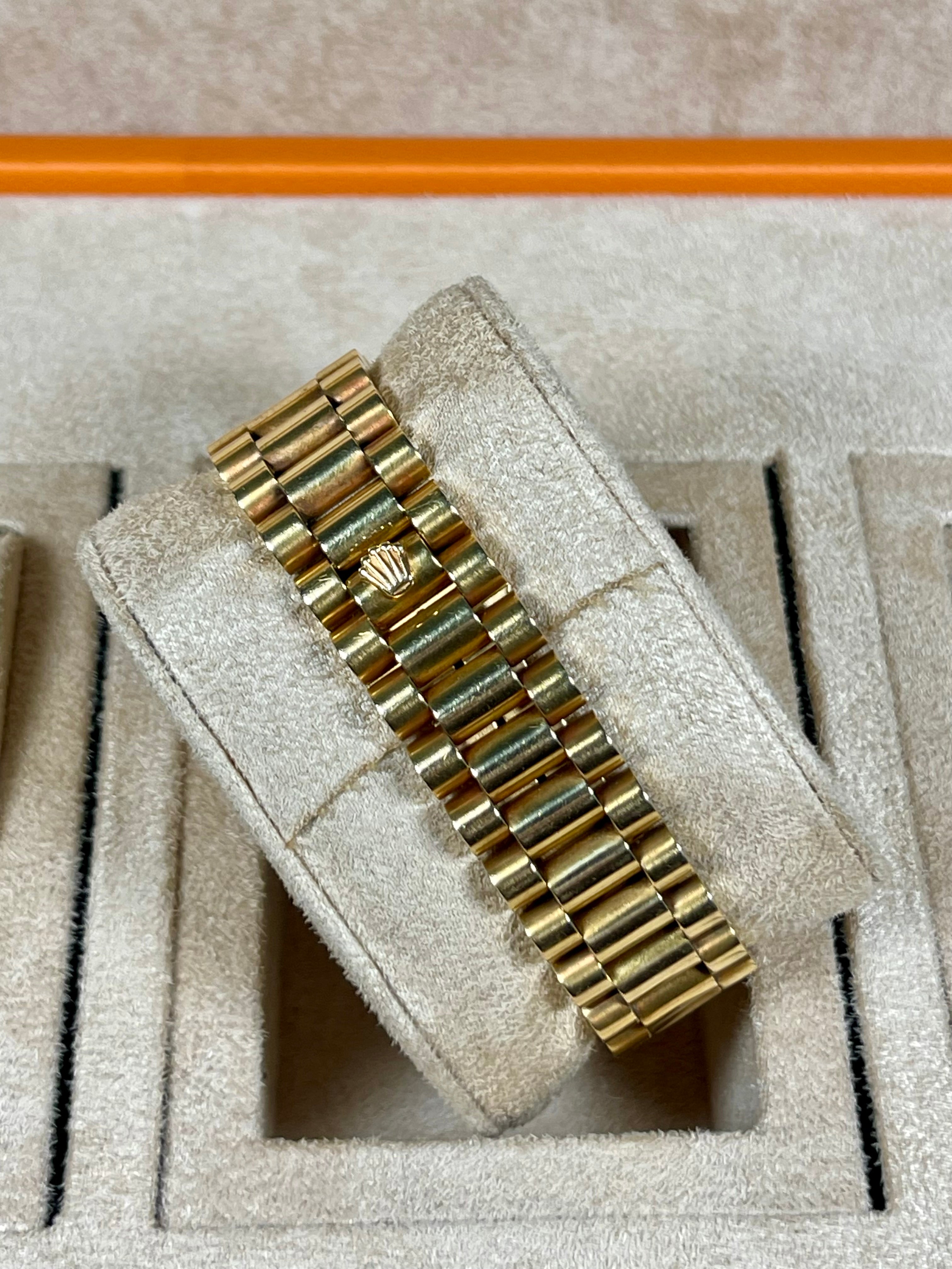 Rolex daydate String Ruby baguette